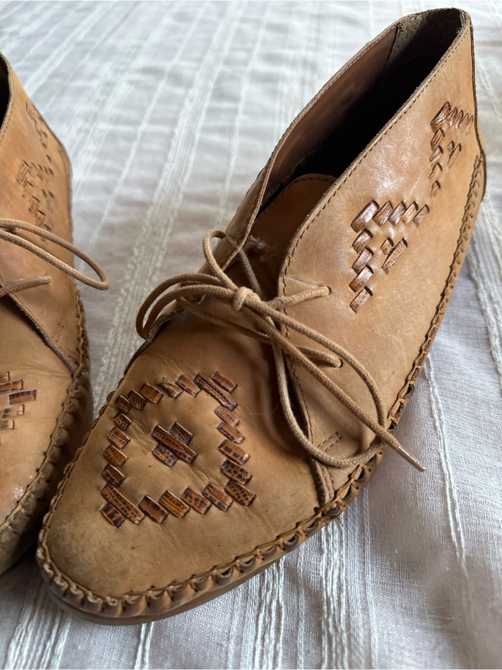 Vintage Dingo Leather Southwestern Woven Moccasins Chukka Flats Boho | W9.5 - Picture 4 of 9